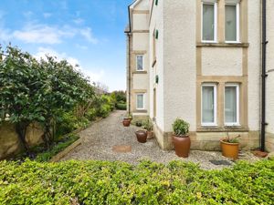 Photo 16- click for photo gallery